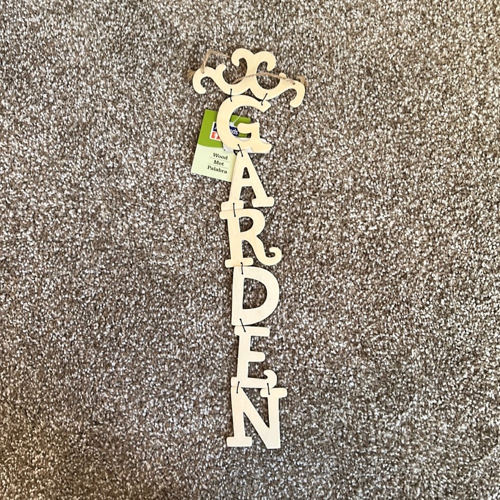ArtMinds Wood Garden Sign